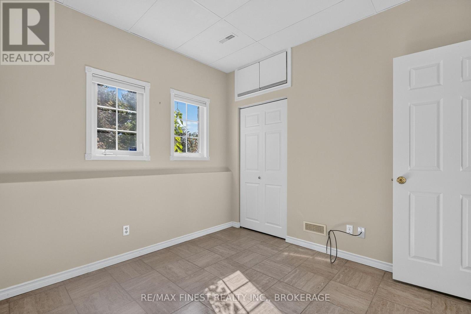 412 MALABAR DRIVE - Image 35
