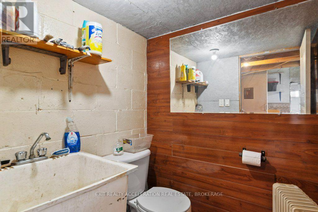 6715 COUNTY RD 2, Loyalist (Lennox and Addington - South) — photo 35