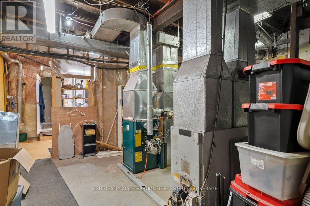 6715 COUNTY RD 2, Loyalist (Lennox and Addington - South) — photo 36