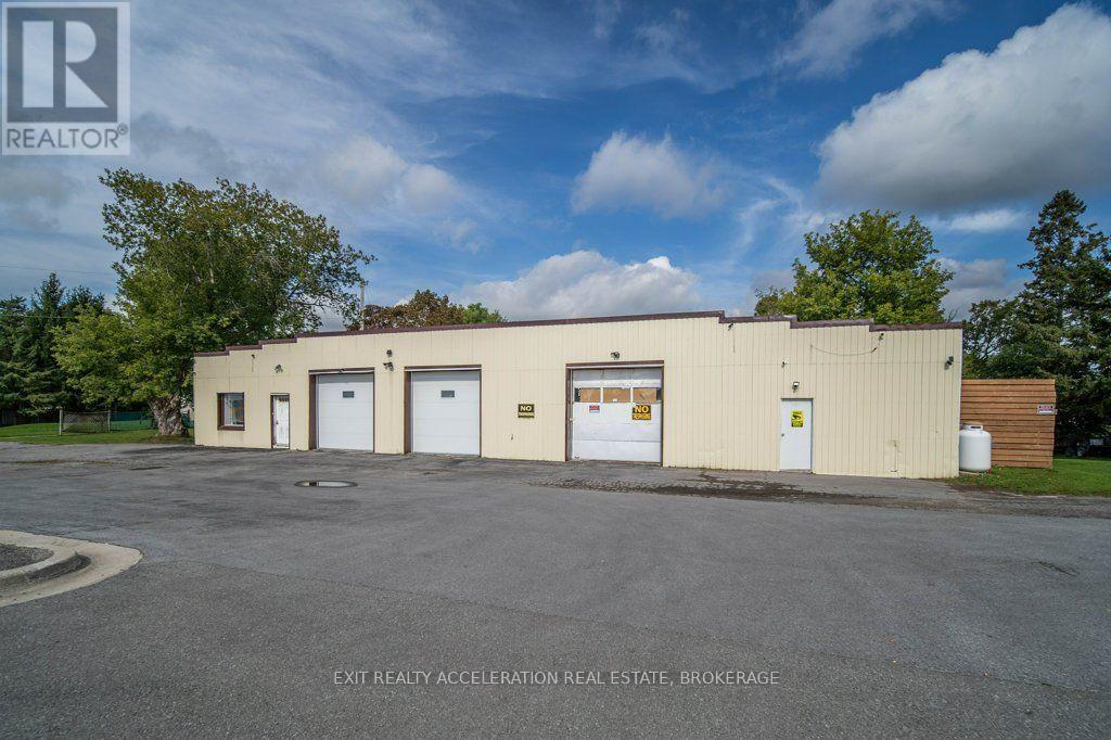 6715 COUNTY RD 2, Loyalist (Lennox and Addington - South) — photo 4