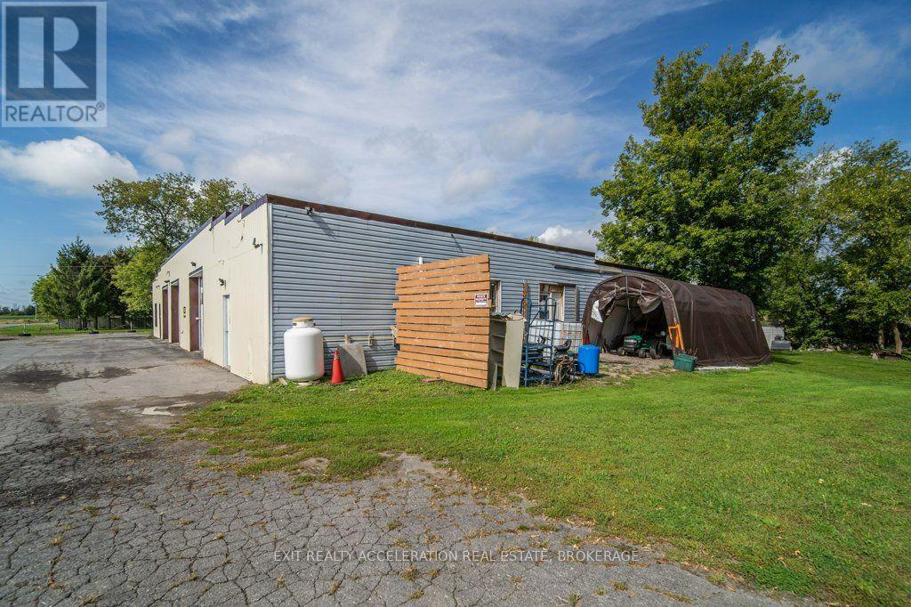 6715 COUNTY RD 2, Loyalist (Lennox and Addington - South) — photo 47