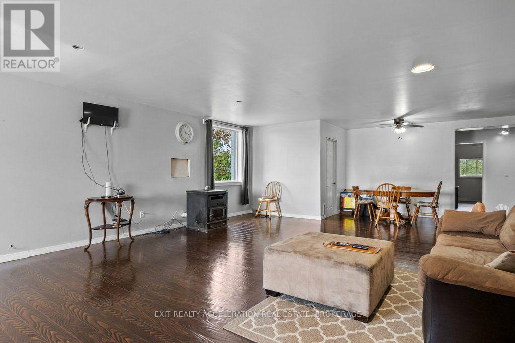 6715 COUNTY RD 2, Loyalist (Lennox and Addington - South) — photo 6