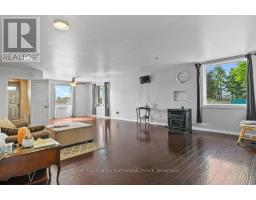 6715 County Rd 2, Loyalist, ON K7R3K6 Photo 8