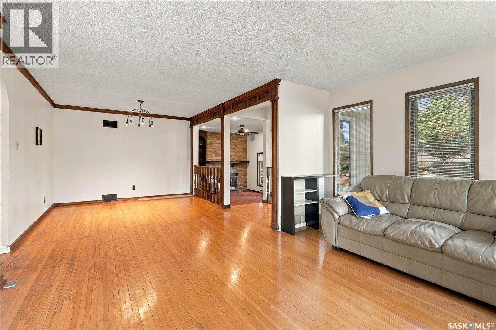 1144 2nd STREET E - 19