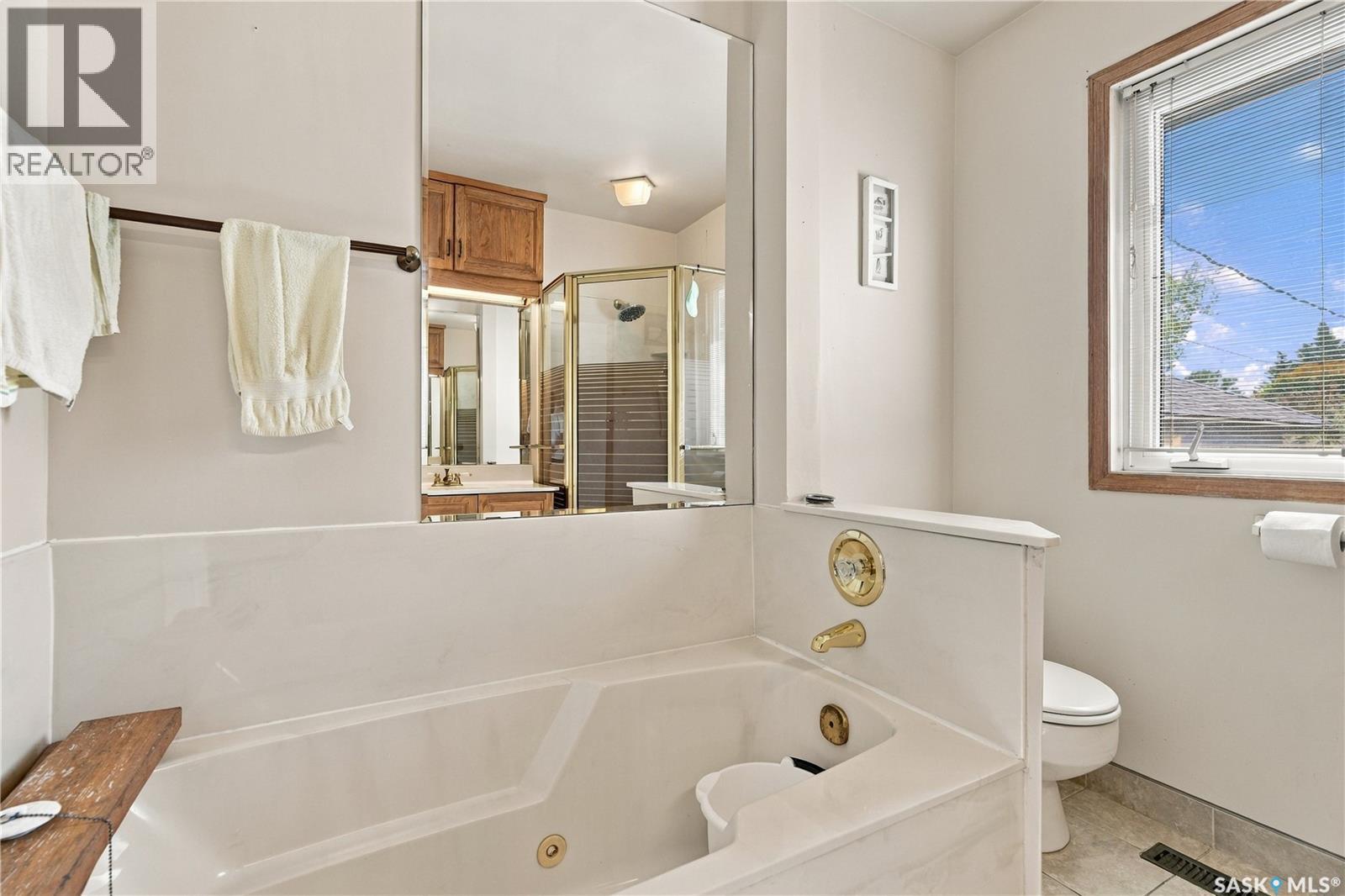 1144 2nd STREET E - 33