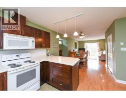 Dining room - 2237 Neptune Way, Comox, BC V9M4E8 Photo 10