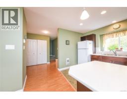 Primary Bedroom - 2237 Neptune Way, Comox, BC V9M4E8 Photo 8