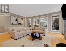 Living room - 376c Wilmont Avenue, Ottawa, ON K2A0B1 Photo 6
