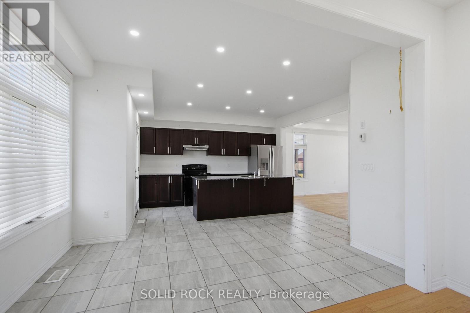 37 SUMMER BREEZE DRIVE - 10