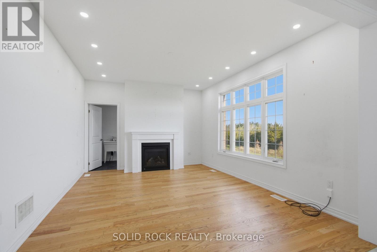37 SUMMER BREEZE DRIVE - 12