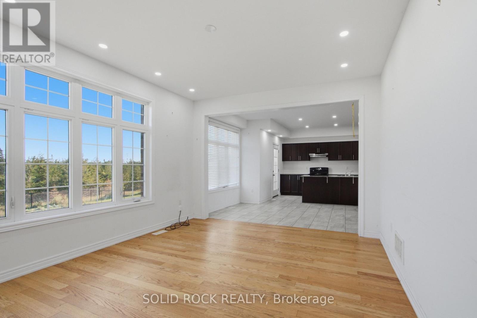37 SUMMER BREEZE DRIVE - 13