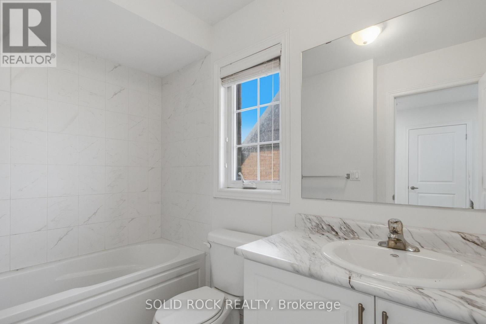 37 SUMMER BREEZE DRIVE - 22