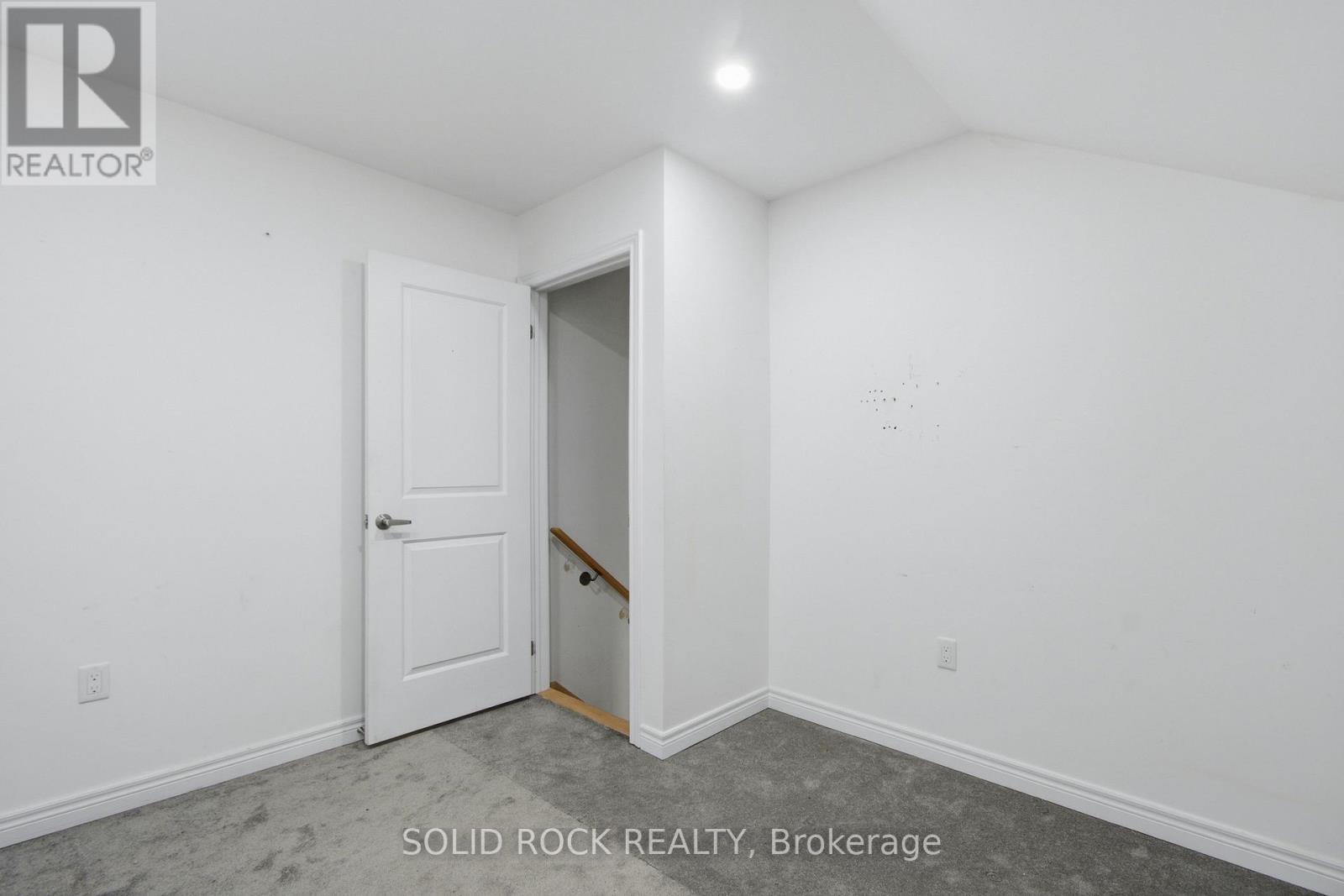 37 SUMMER BREEZE DRIVE - 25