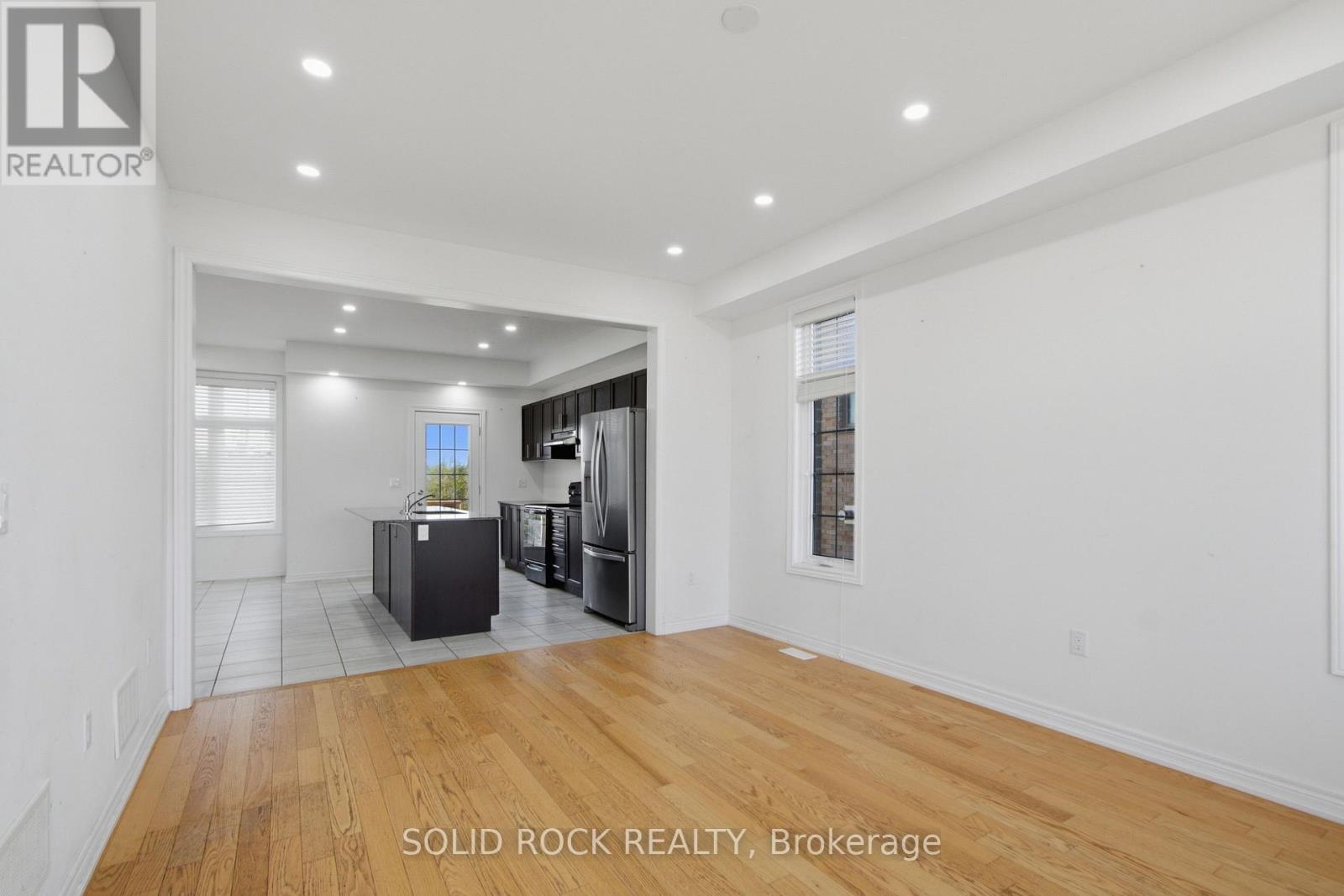 37 SUMMER BREEZE DRIVE - 5
