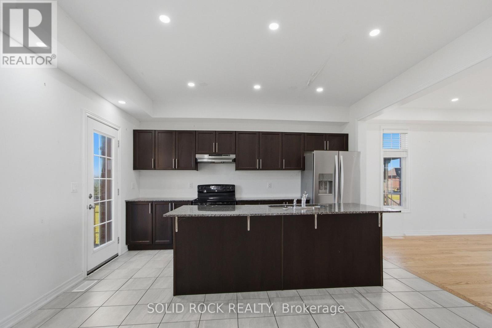 37 SUMMER BREEZE DRIVE - 6