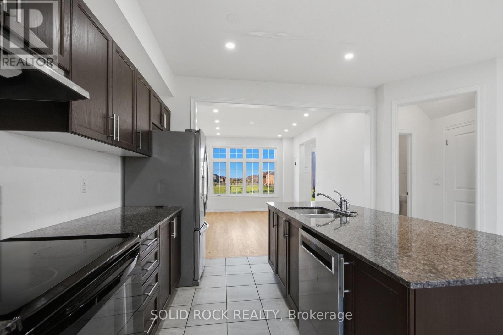 37 SUMMER BREEZE DRIVE - 8