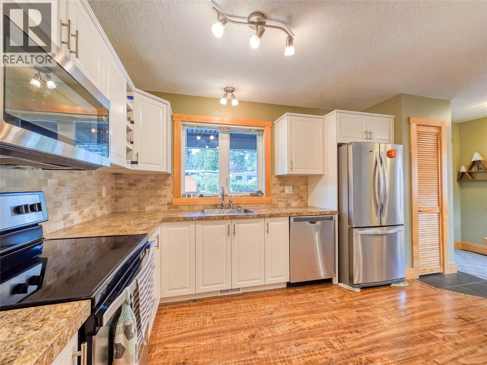 #81 4868 Riverview Drive - 12