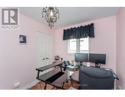 15 Neelands Street, Barrie, ON L4N7A1 Photo 13