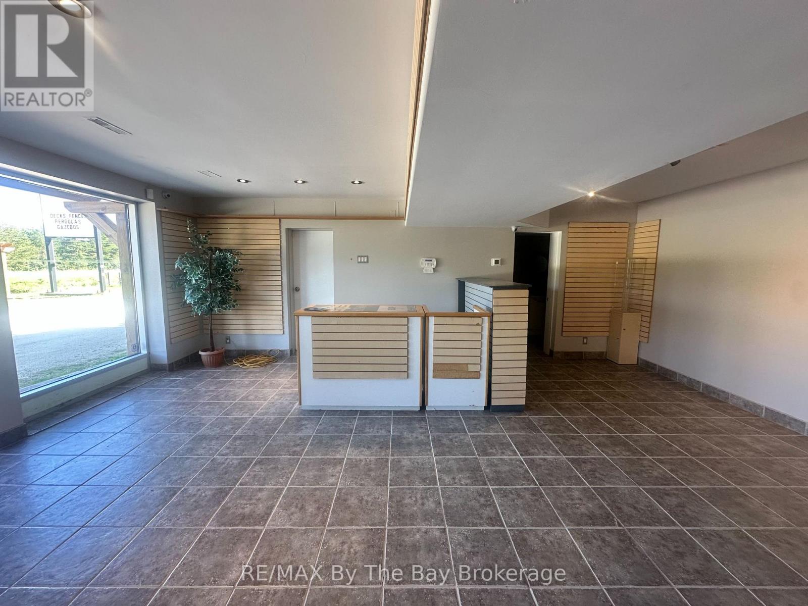 9405 BEACHWOOD ROAD HIGHWAY, Collingwood — photo 4