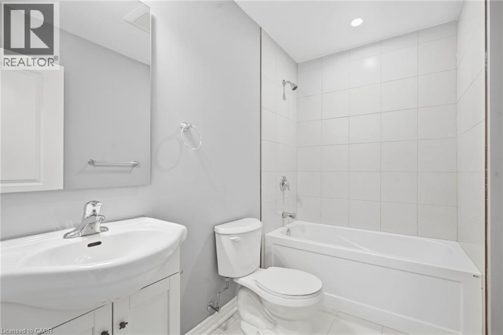 46 PIETZ Avenue Unit# 4, Welland — photo 8