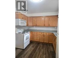 Family room - 101 Simpson Street, Hinton, AB T7V1C2 Photo 8