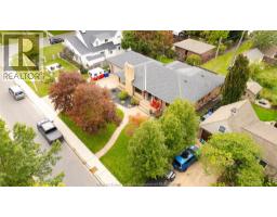 1550 Ypres, Windsor, ON N8W1R9 Photo 36