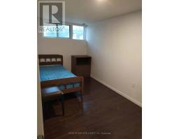 96 Berkinshaw Crescent, Toronto, ON M3B2T2 Photo 15