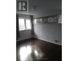 96 Berkinshaw Crescent, Toronto, ON M3B2T2 Photo 7