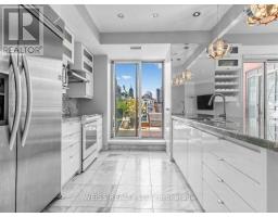 902 - 18 Beverley Street, Toronto, ON M5T3L2 Photo 8