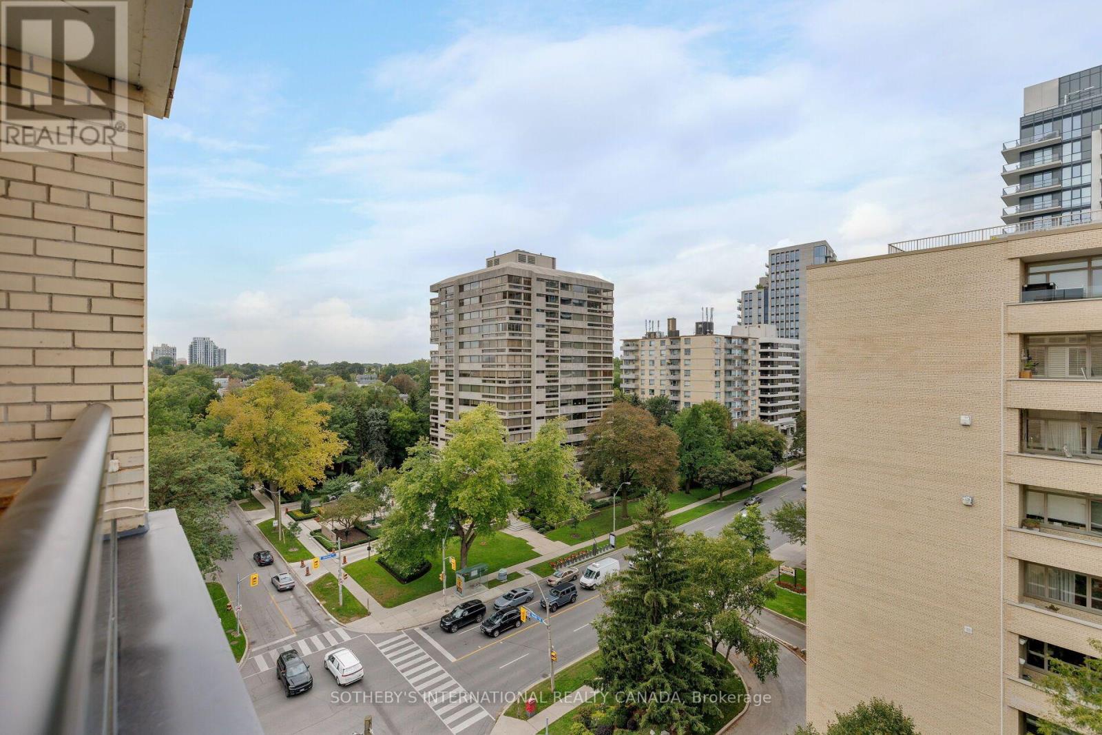 #1001 575 AVENUE ROAD - 13