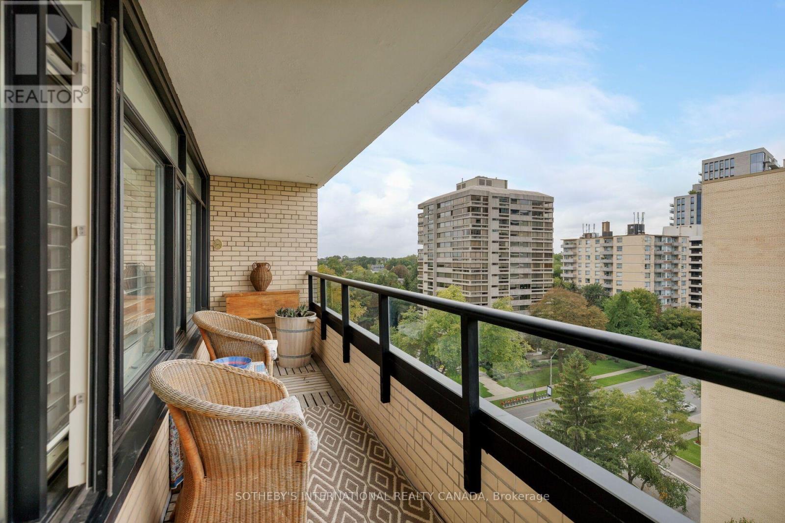 #1001 575 AVENUE ROAD - 14