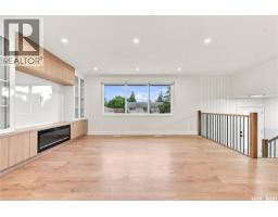 Laundry room - 702 Mckercher Drive, Saskatoon, SK S7H3W7 Photo 12
