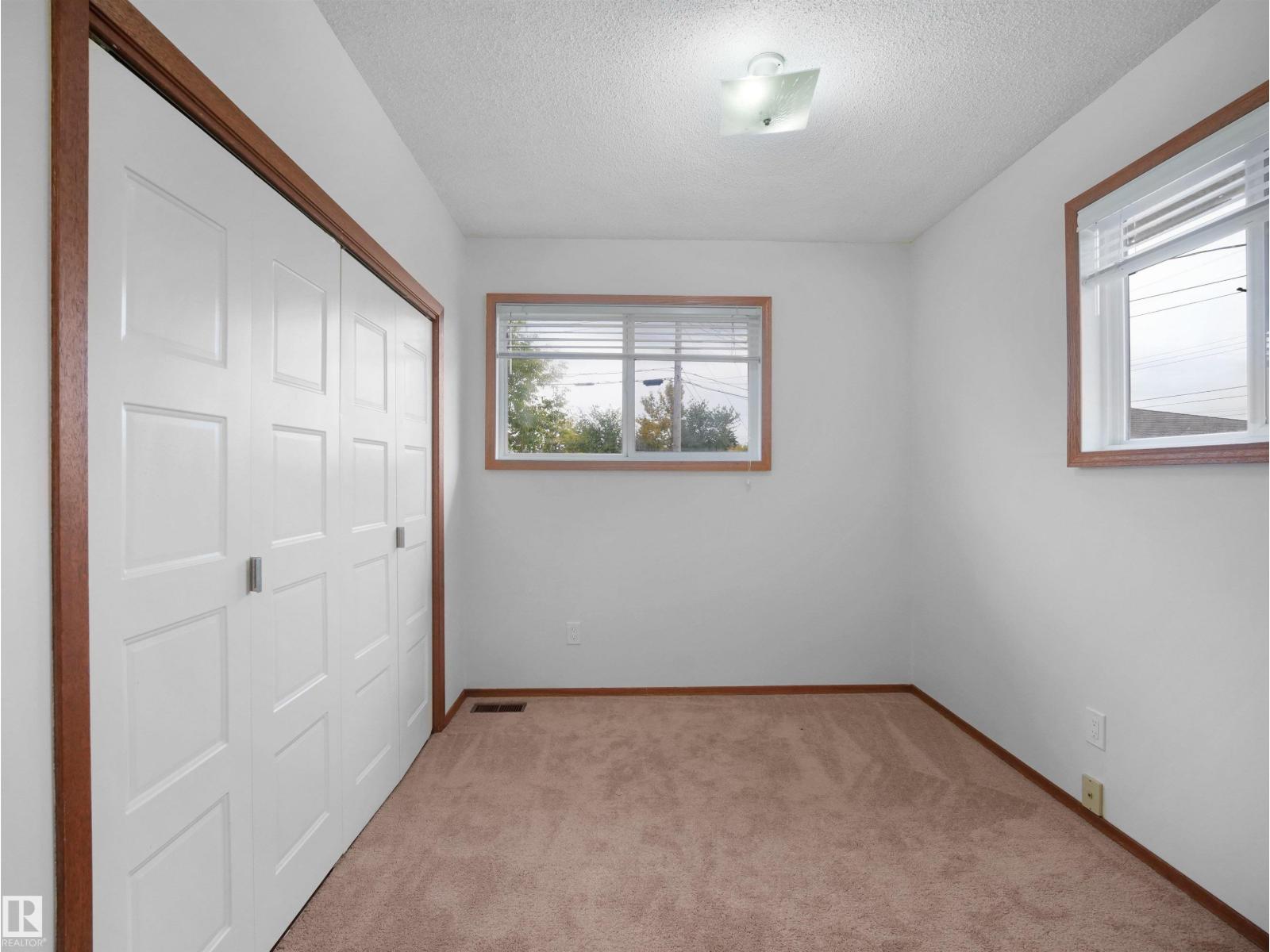 10307 135 AV NW - 24