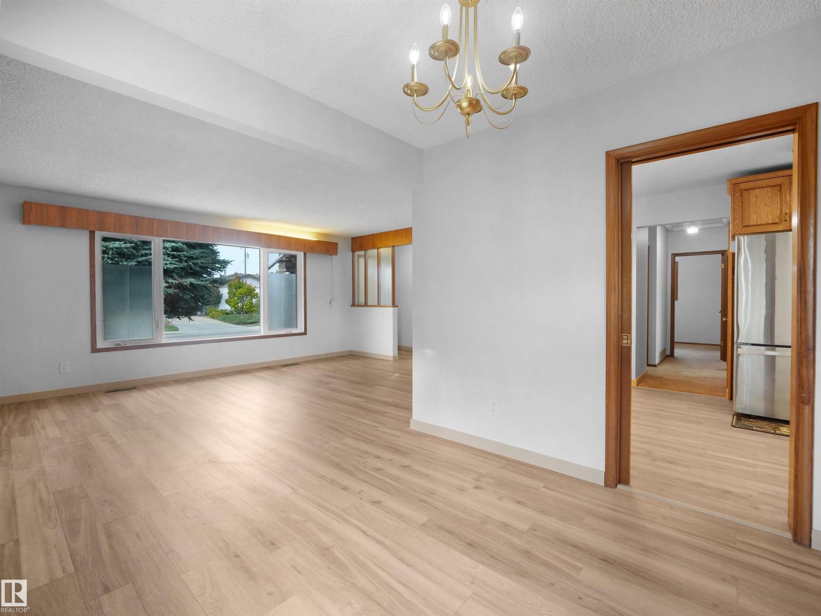 10307 135 AV NW - 8