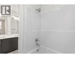 164 Copperhead Road Se, Calgary, AB T2Z5H6 Photo 31