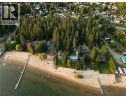 Living room - 413 97a Highway, Sicamous, BC V0E2V1 Photo 10