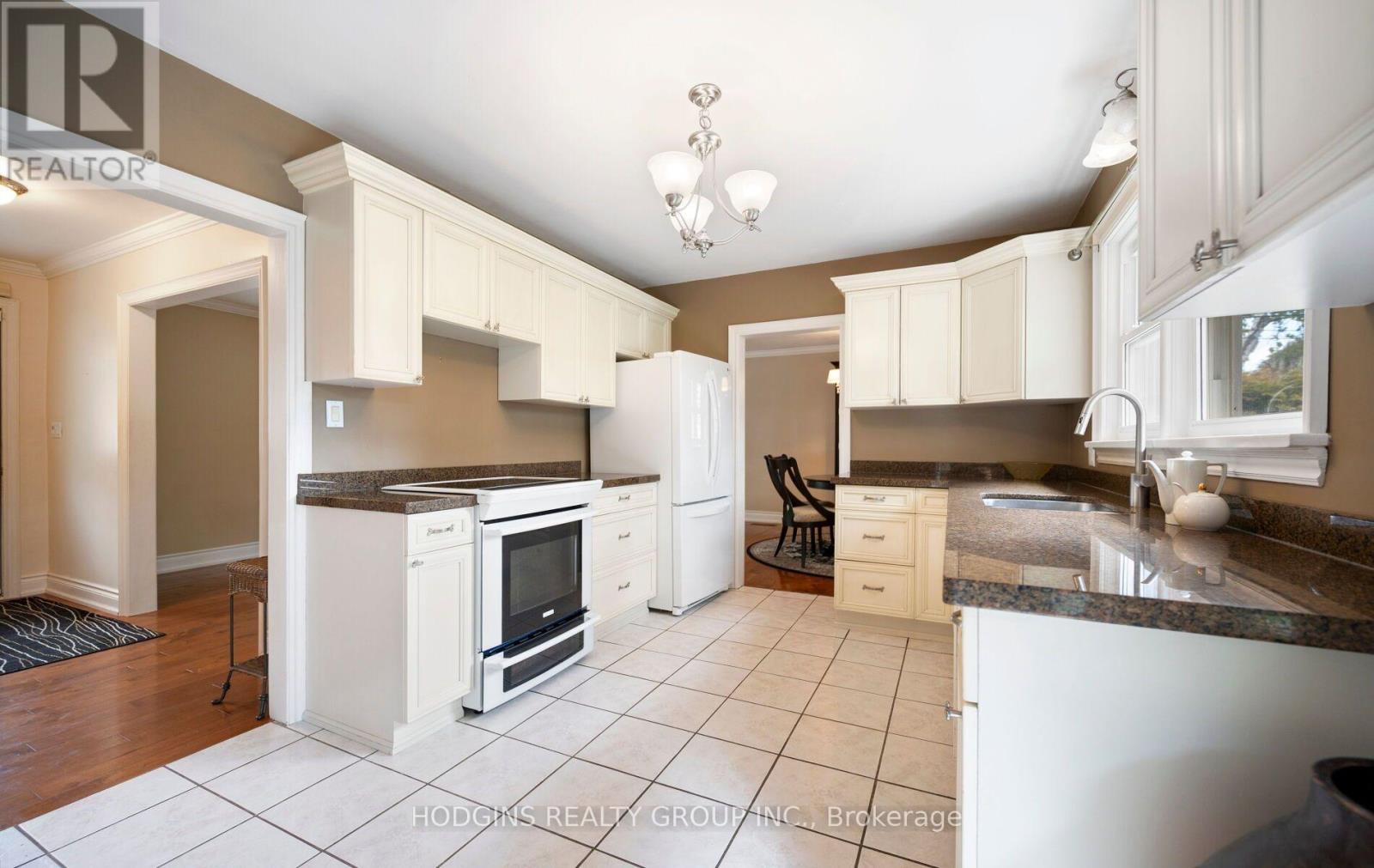 4334 SPRUCE AVENUE - 18