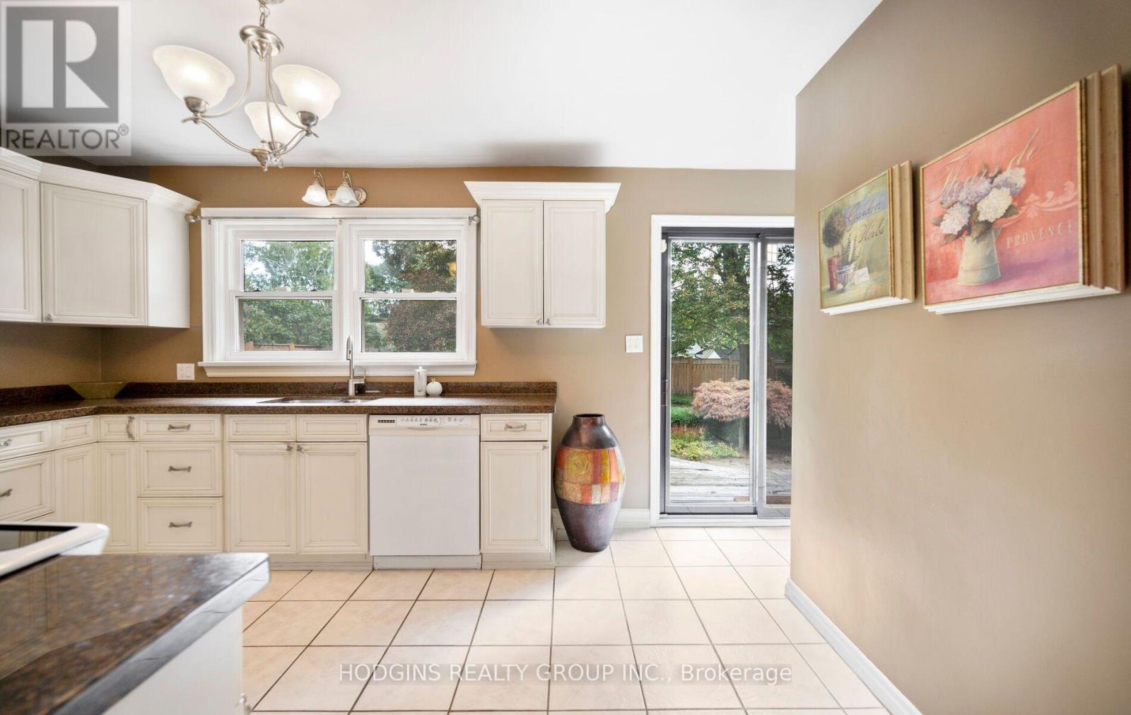 4334 SPRUCE AVENUE - 20