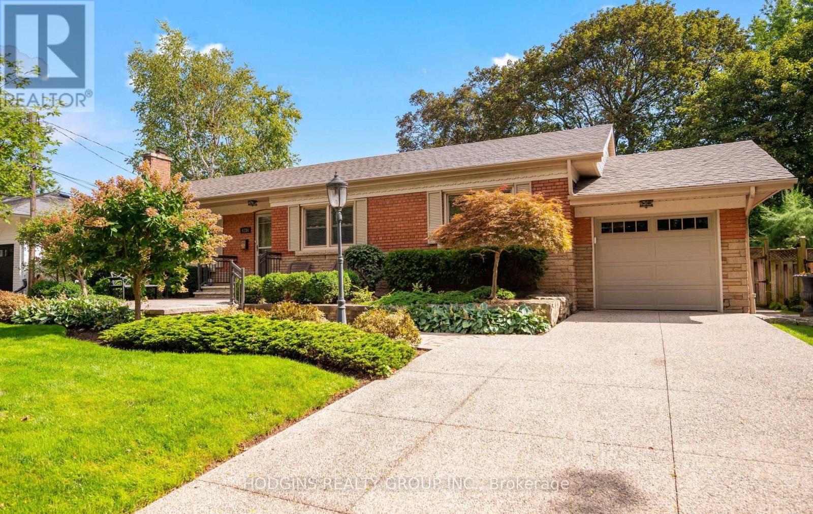 4334 SPRUCE AVENUE - 5