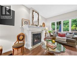 Eat in kitchen - 18 Heathcote Court, Grimsby, ON L3M0A6 Photo 10