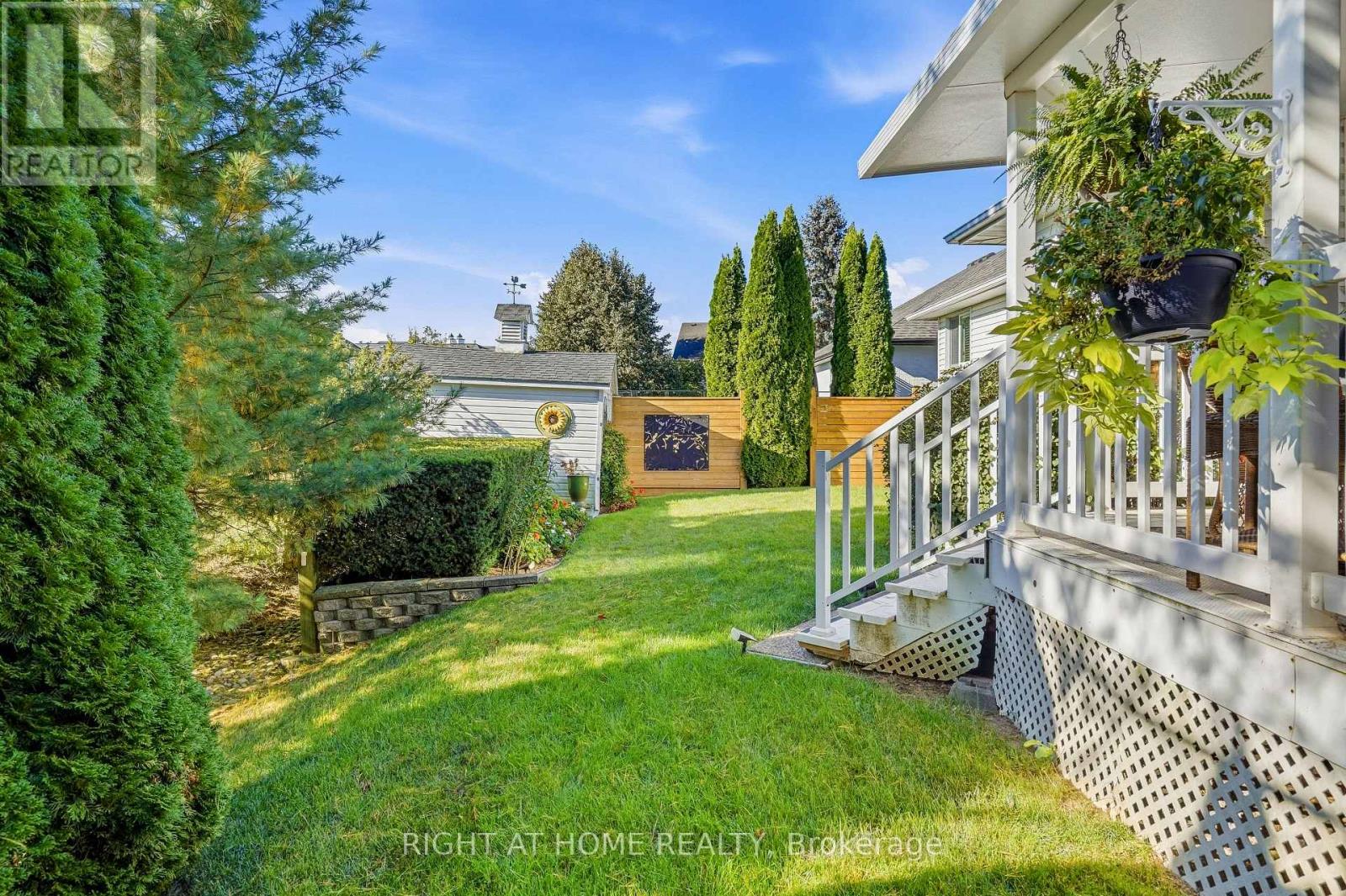 618 VICTORIA STREET - 34