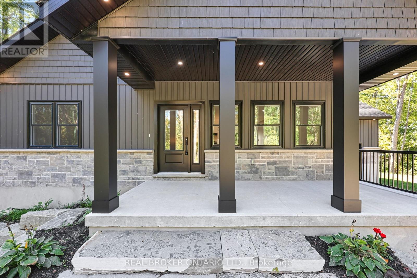 35 YOUNG STREET - 4