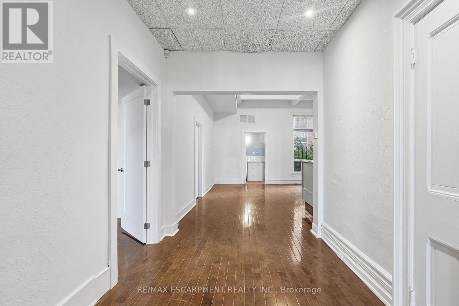 MAIN LEVEL - 191 JAMES STREET S, Hamilton (Corktown) — photo 7