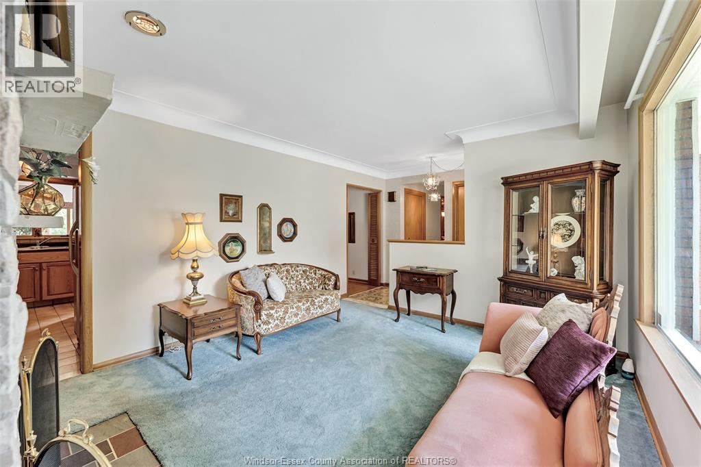 2360 LEONARD ROAD - 8