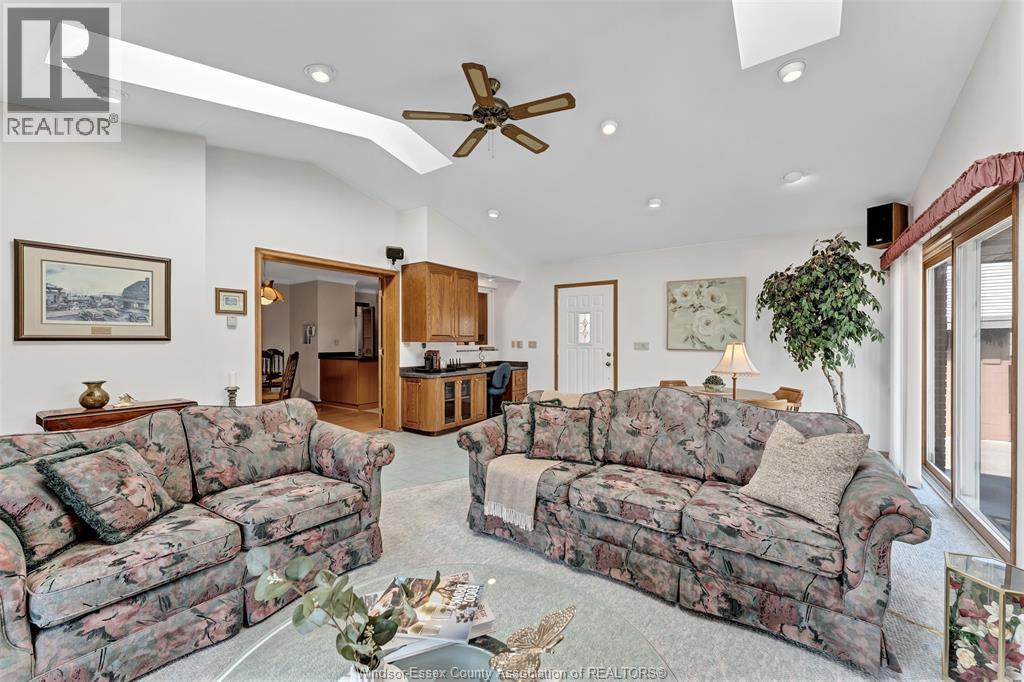 2360 LEONARD ROAD - 18