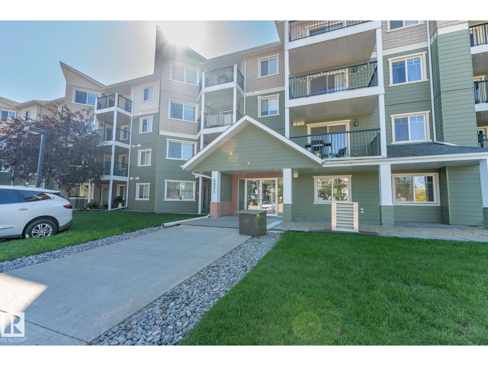 #102 6921 199 ST NW - 25