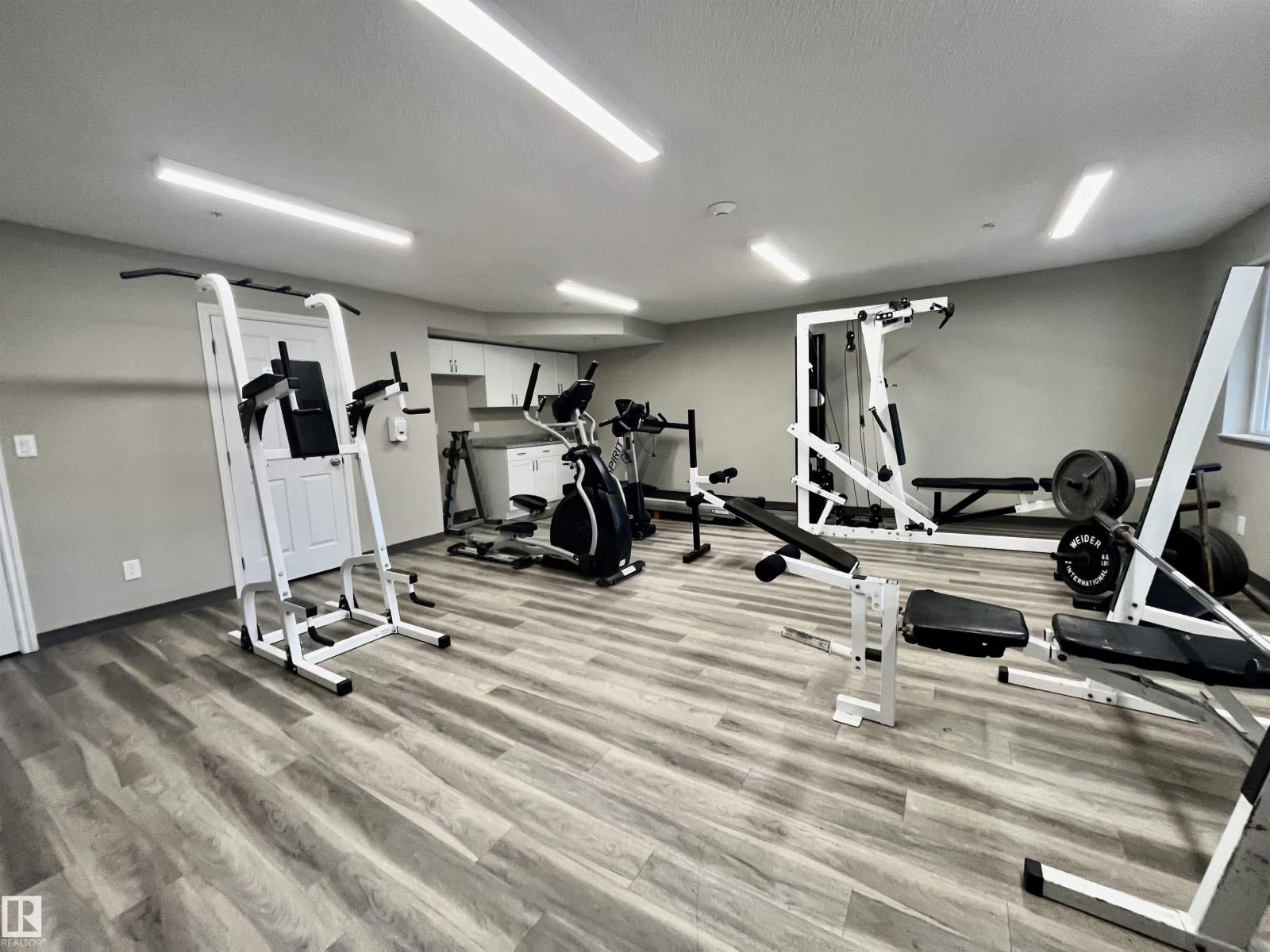 #102 6921 199 ST NW - 19