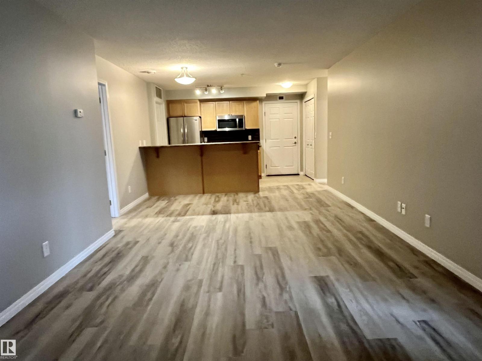 #102 6921 199 ST NW - 6
