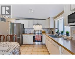 301, 215 17 Avenue NE - photo 16