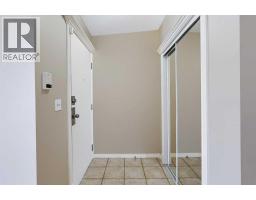 301, 215 17 Avenue NE - photo 2